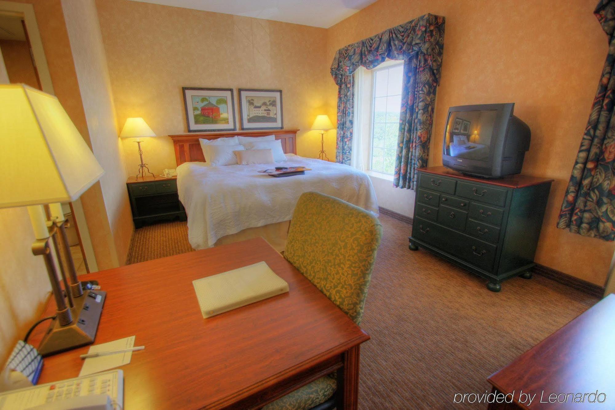 Hampton Inn & Suites State College At Williamsburg Square Ruang foto